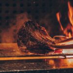 Os segredos do churrasco gaúcho: conheça as técnicas e temperos típicos